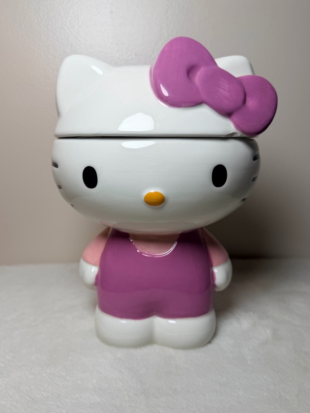 Sanrio Viral Hello Kitty Pink and White Ceramic Figurine Cookie Jar *chip*